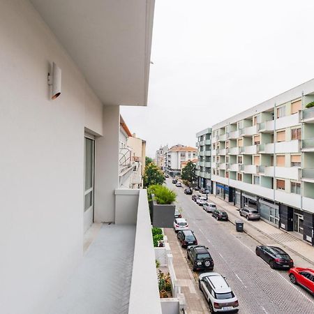 ポルトAmazing Duplex - Mid Century Experience & Parkingアパートメント エクステリア 写真