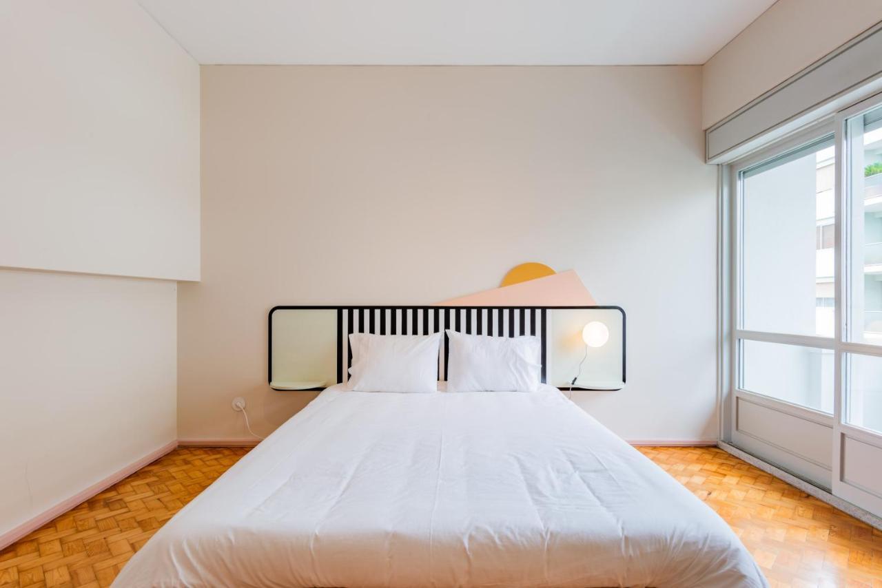 ポルトAmazing Duplex - Mid Century Experience & Parkingアパートメント エクステリア 写真