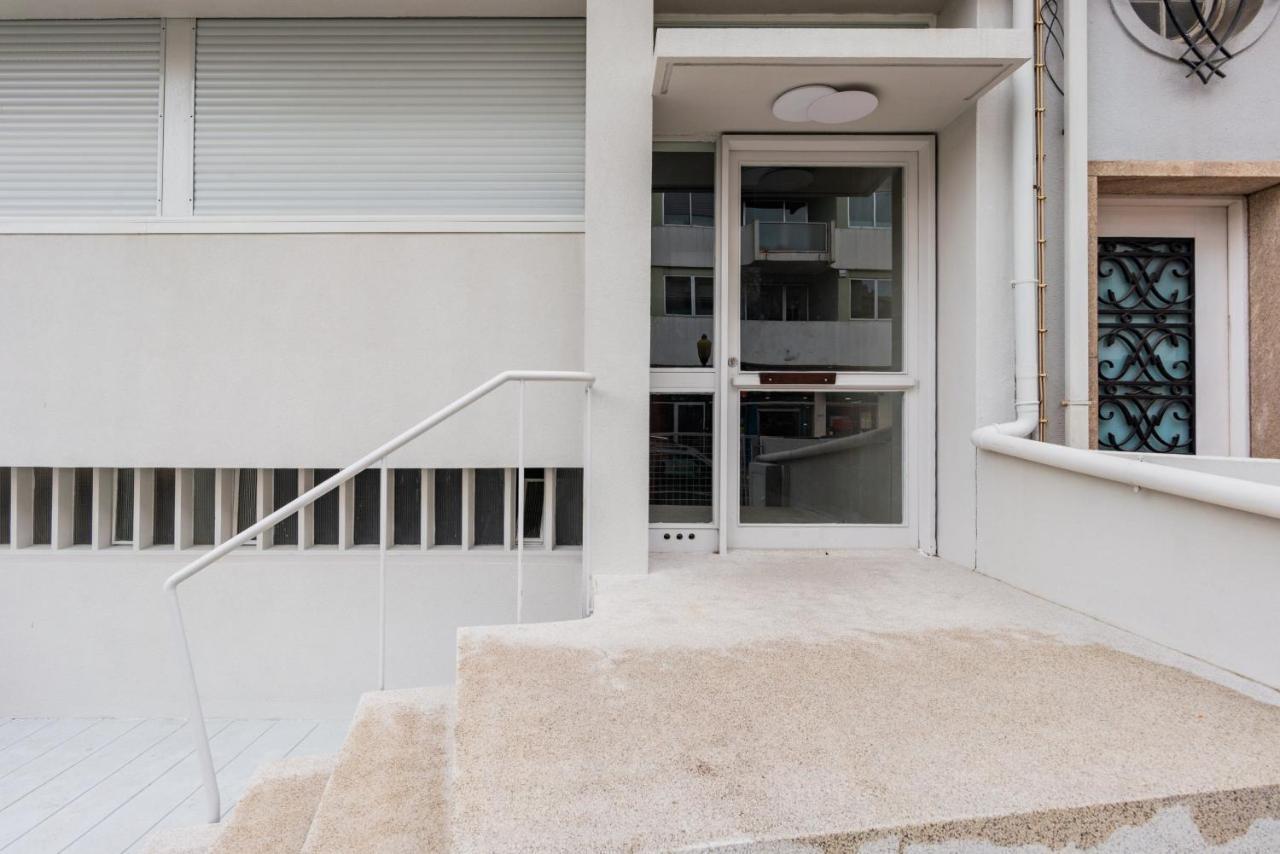 ポルトAmazing Duplex - Mid Century Experience & Parkingアパートメント エクステリア 写真