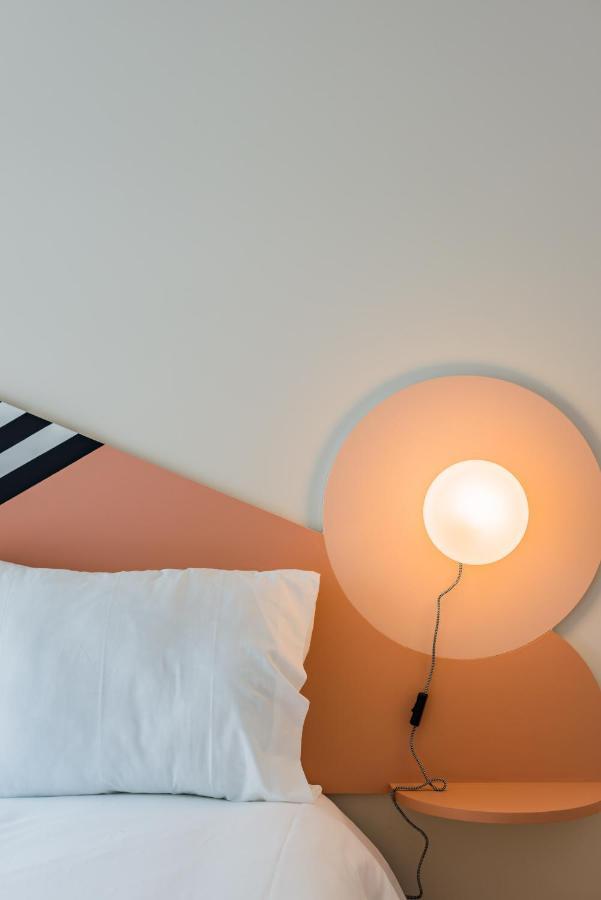 ポルトAmazing Duplex - Mid Century Experience & Parkingアパートメント エクステリア 写真