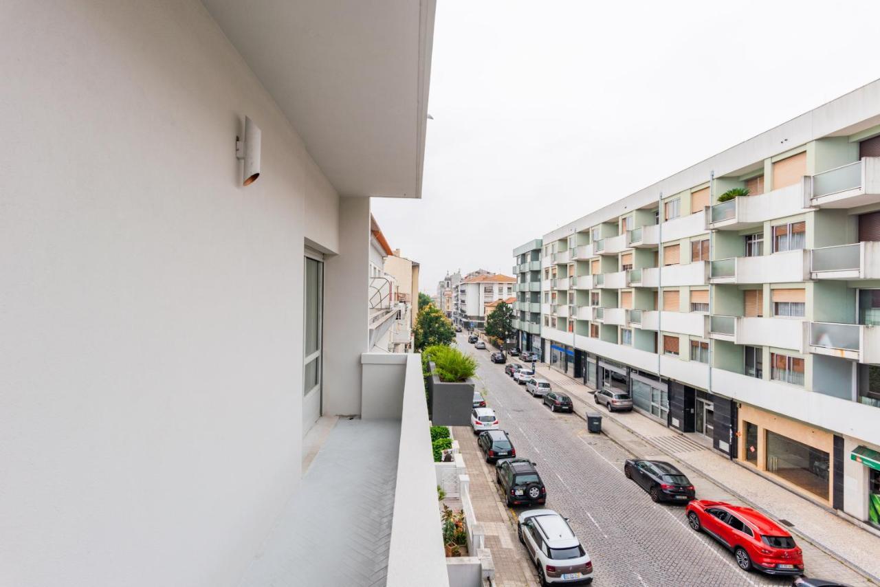 ポルトAmazing Duplex - Mid Century Experience & Parkingアパートメント エクステリア 写真