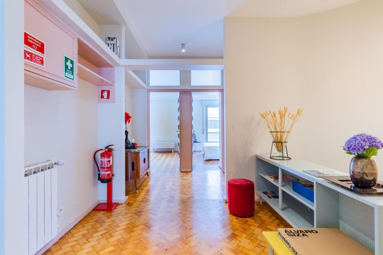 ポルトAmazing Duplex - Mid Century Experience & Parkingアパートメント エクステリア 写真